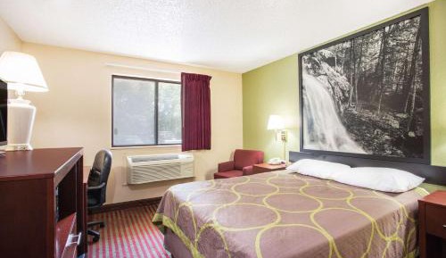 King Room - Non-Smoking