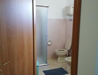 Economy Triple Room