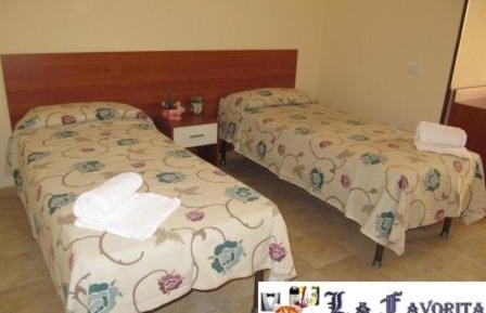 Twin Room with Private Bathroom
