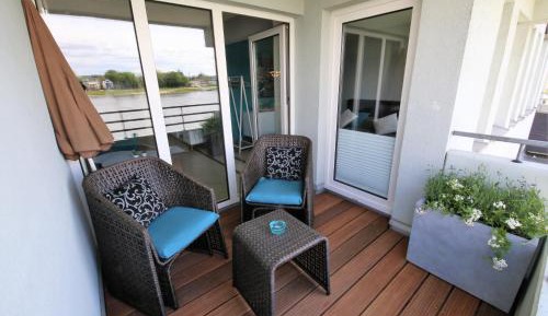 Apartment with Balcony