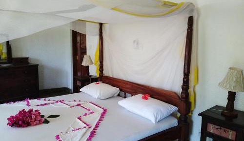 Bungalow with Garden View