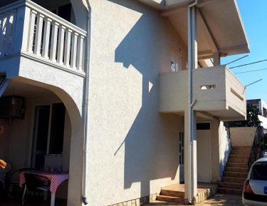 Triple Room with Shared Bathroom