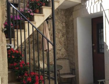 One-Bedroom Apartment (4 Adults)