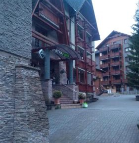 Apartment with Shower