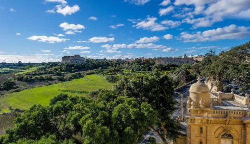 Double Room with View
