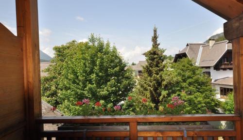 Duplex Studio with Mountain View