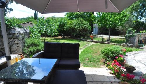 Studio with Garden View