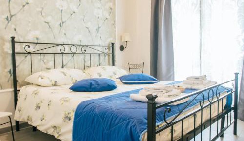 Double Room with Terrace and Lake View