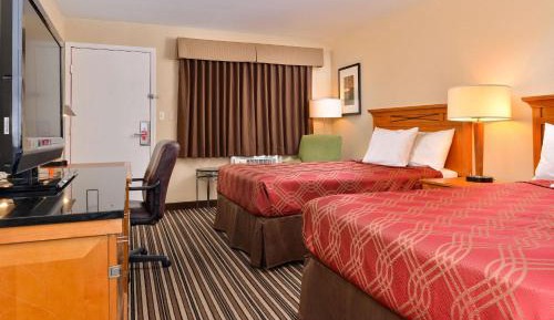 Double Room with Two Double Beds - Smoking