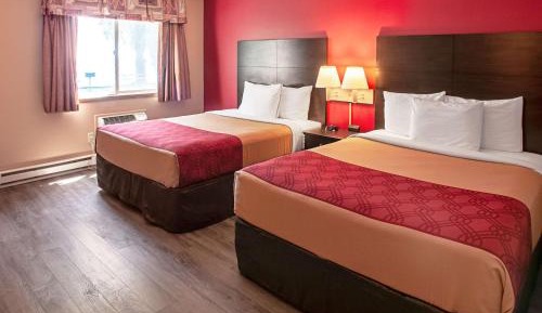 Queen Room with Two Queen Beds - Non-Smoking