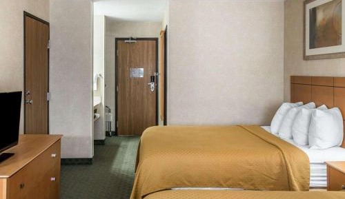 Queen Room with Two Queen Beds - Non-Smoking