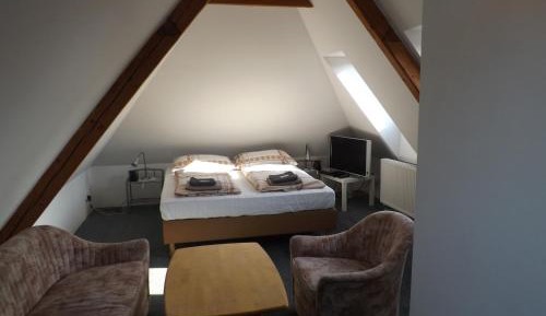 Apartment (6 Adults)