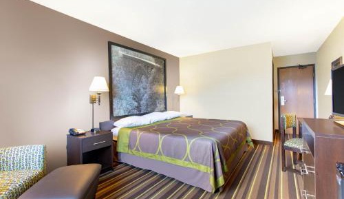 Standard King Room - Non-Smoking 