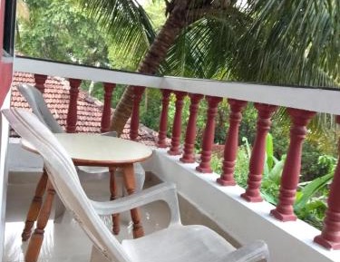 Studio with Balcony