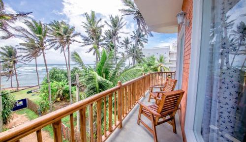 Deluxe Double Room with Balcony and Sea View