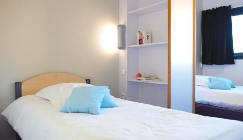 Twin Room with Private Bathroom