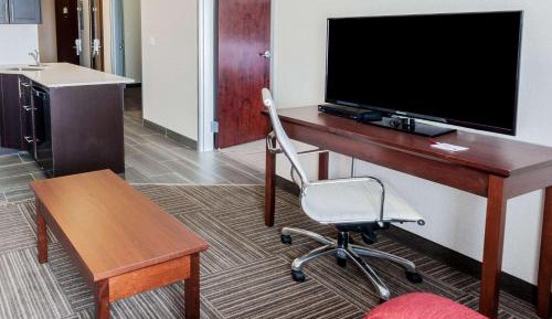 Two-Bedroom Suite with One King and One Queen Beds - Non-Smoking