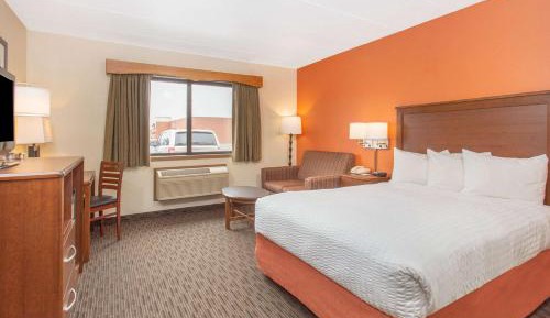 Queen Room - Mobility Access/Non-Smoking