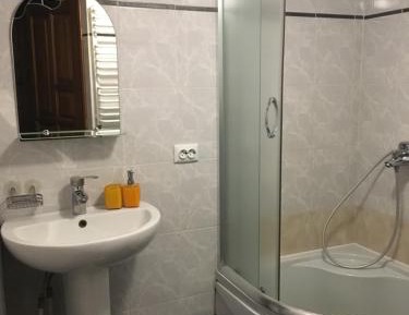 Standard Twin Room with Shared Bathroom