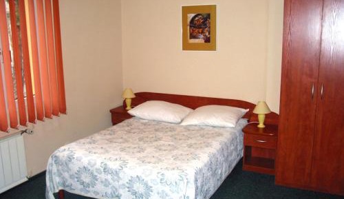 Twin Room with Shower