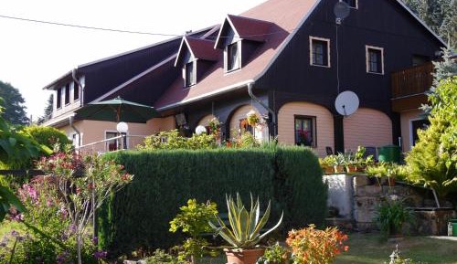 Apartment with Shower
