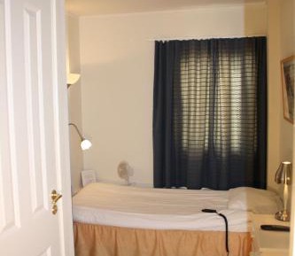 Budget Single Room (Shared shower)
