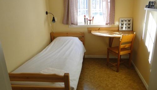 Single Room with Shared Toilet