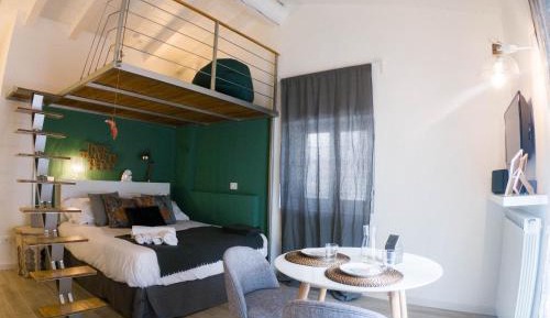 One-Bedroom Apartment