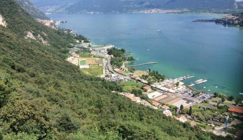 Suite with Lake View