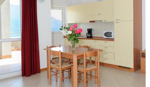 Two Bedroom Apartment with Lake View