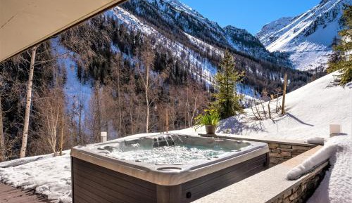 Superior Apartment with Spa Bath