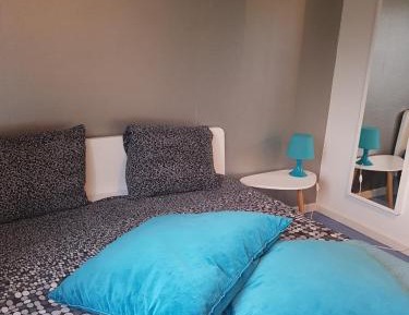 Deluxe Room (2 Adults + 1 Child)