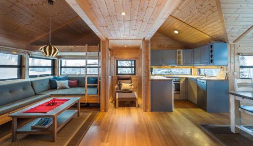 Three-Bedroom Deluxe Apartment
