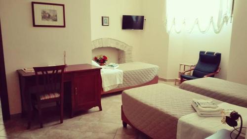 Triple Room with Private Bathroom