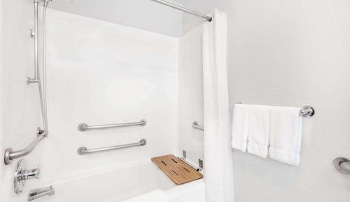 Queen Room with Two Queen Beds - Disability Access - Non-Smoking