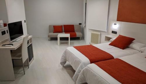 Standard Twin Room with Sofa