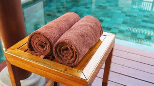 One bedroom SPA Pool Villa <First day Welcome fruit +Daily 4 pieces of free laundry service(T-Shirts only) + Need to make appointment 1 day in advance:  Complimentary daily 60 minutes message for one person only)>