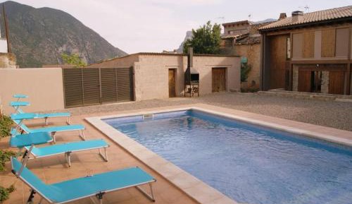 Two-Bedroom Apartment (4 Adults)