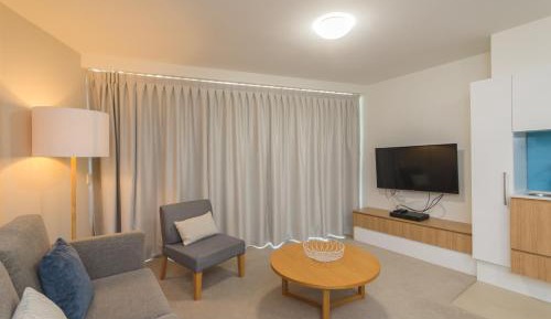 1 Bedroom Partial Ocean View