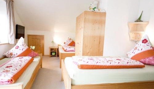 Apartment with Mountain View