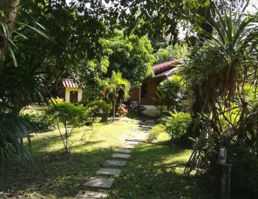 One-Bedroom Bungalow(3 adults)