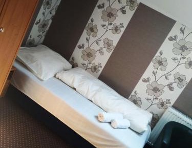 Double or Twin Room with Bathroom