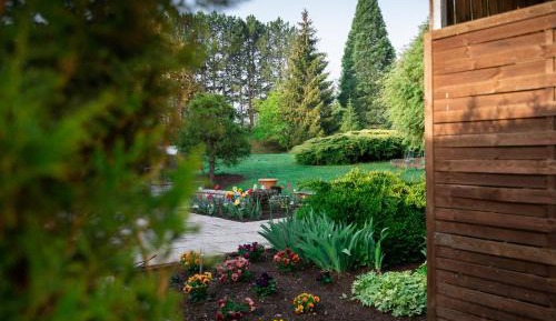 Three-Bedroom Apartment with sauna & balneotherapy 