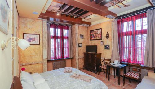 Double or Twin Room with Private Bathroom