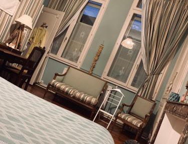 Double Room with Street View