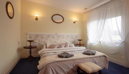 Deluxe Double Room with Bath