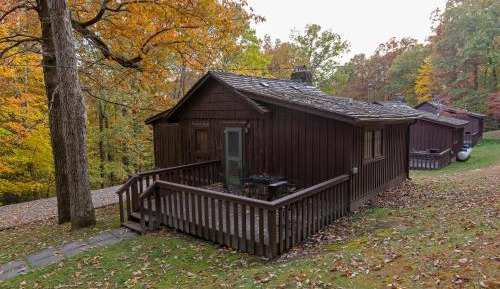 One-Bedroom Log Cabin
