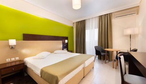 Standard Triple Room with Sea View