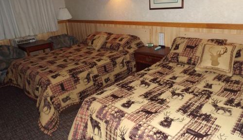Queen Room with Two Queen Beds - Non-Smoking