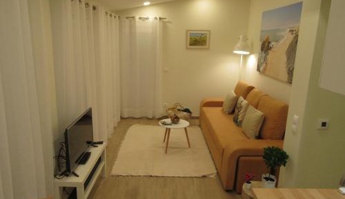 Apartment with Garden View